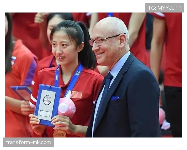 丁霞比赛像教科书级别，刷到她的包包瞬间怀疑人生