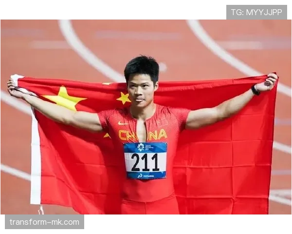 苏炳添比赛结束后直接抱娃，那反差感也太甜了吧！